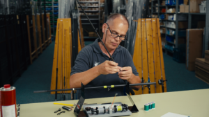 Christian Weckesser in seiner Werkstatt